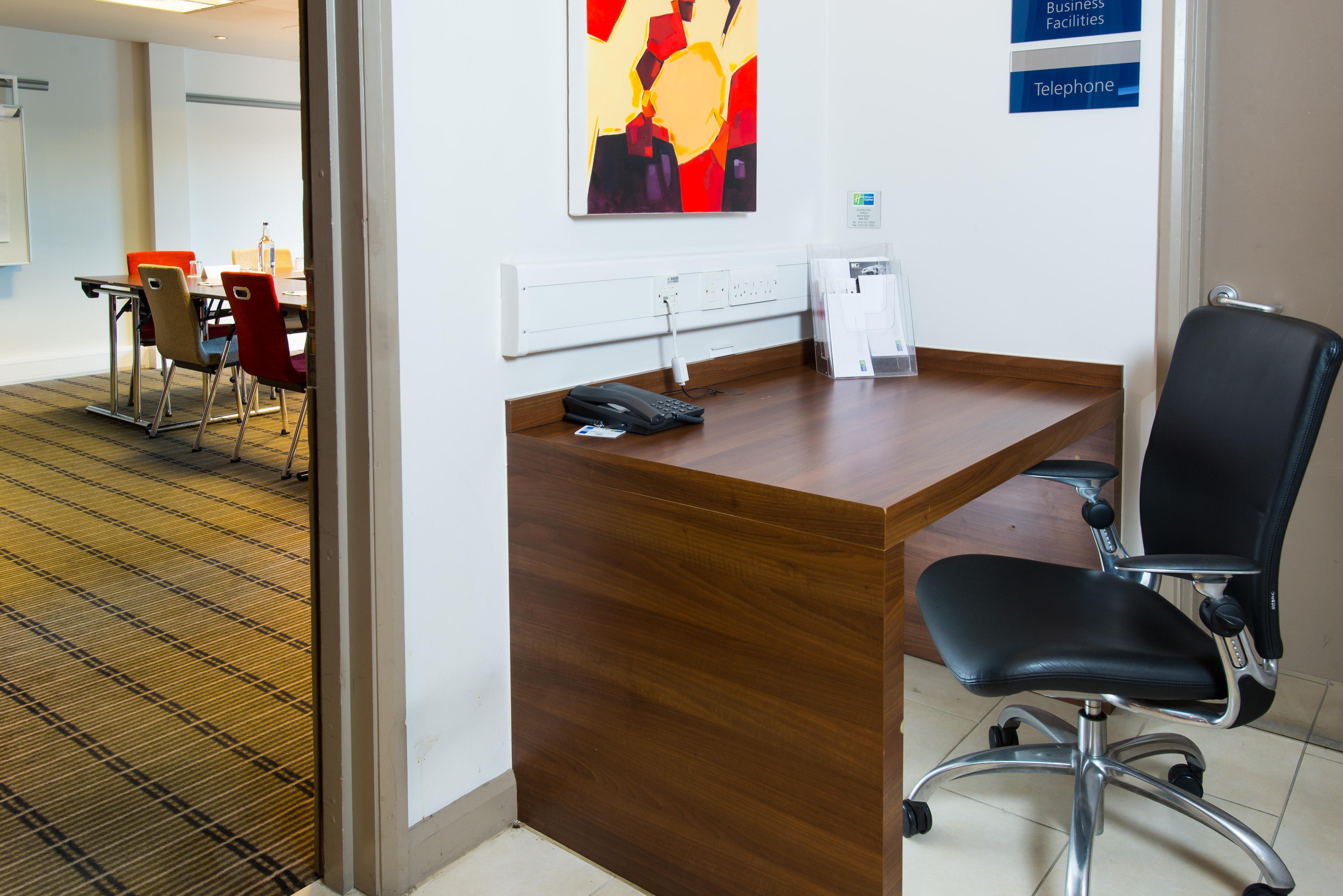 Holiday Inn Express Birmingham Oldbury By Ihg Экстерьер фото