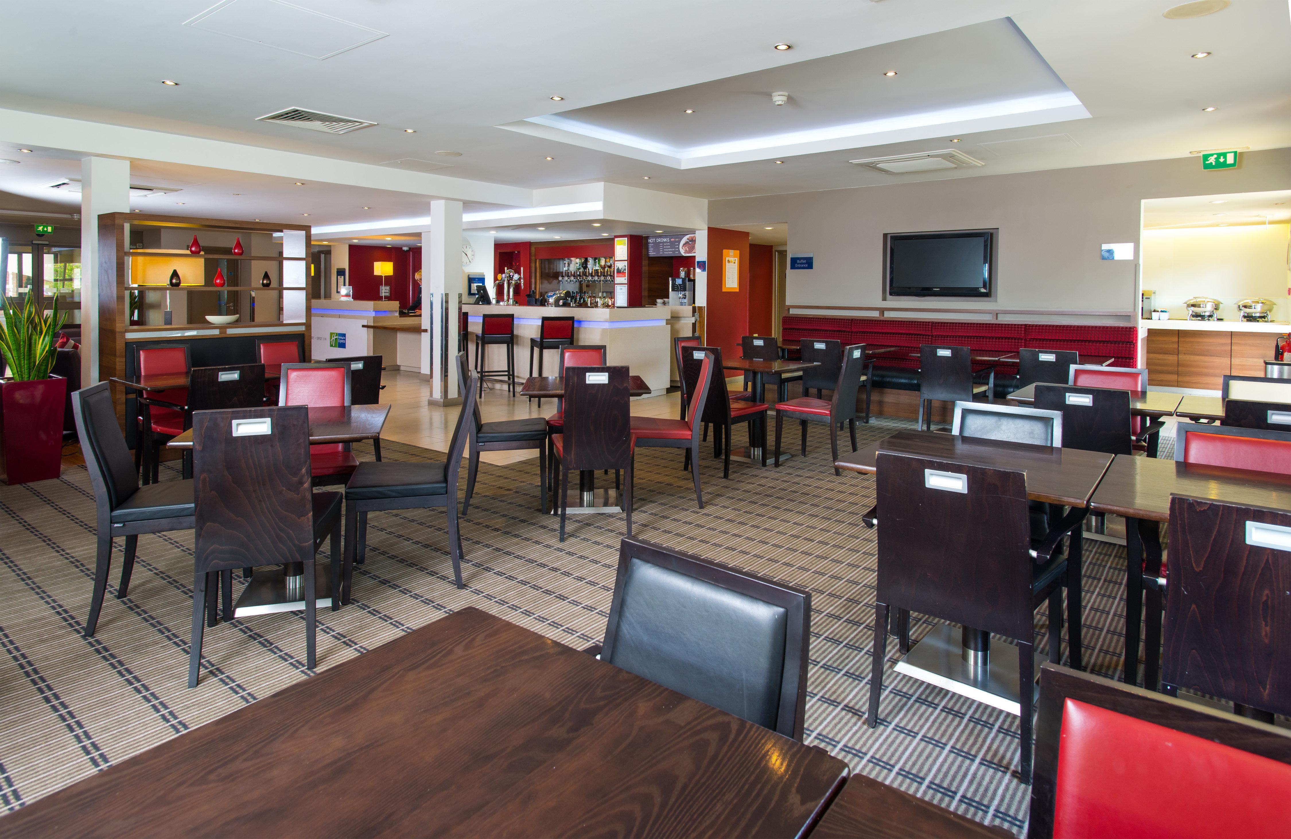 Holiday Inn Express Birmingham Oldbury By Ihg Экстерьер фото
