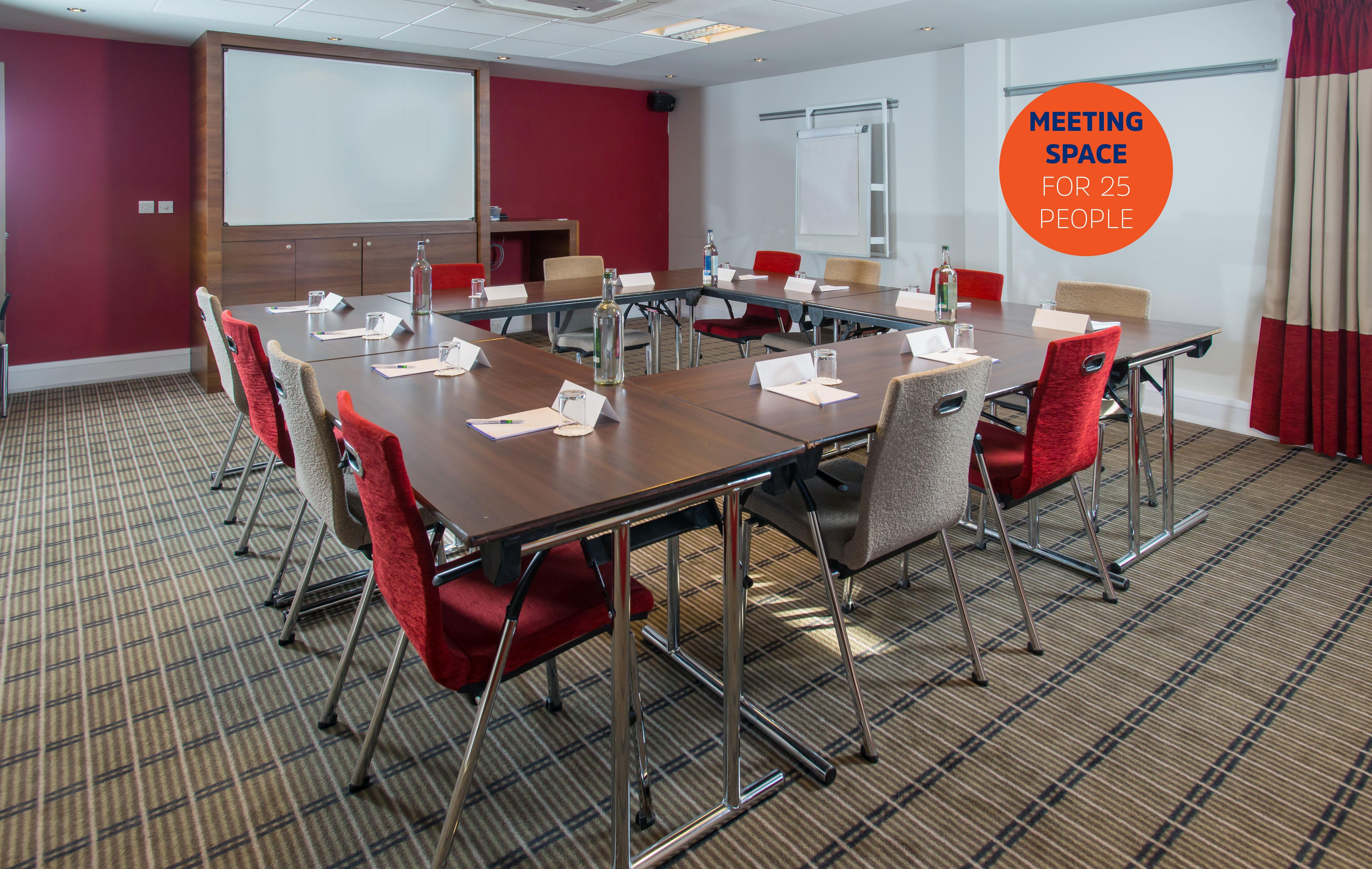 Holiday Inn Express Birmingham Oldbury By Ihg Экстерьер фото