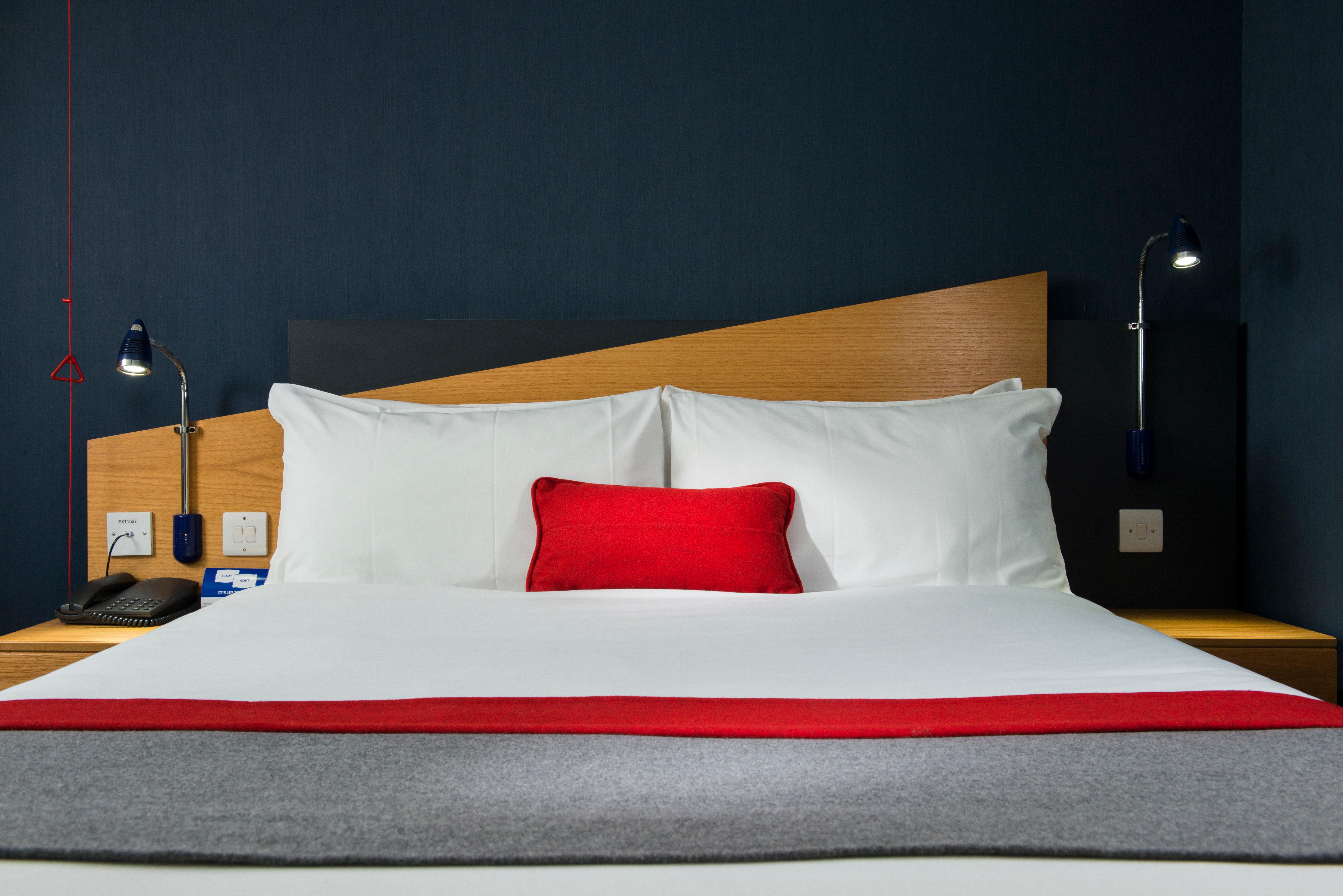 Holiday Inn Express Birmingham Oldbury By Ihg Экстерьер фото