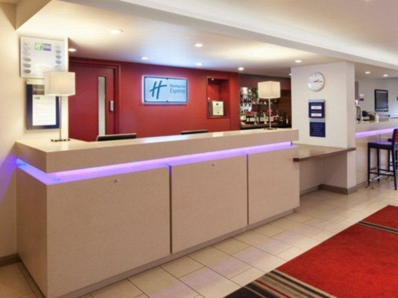 Holiday Inn Express Birmingham Oldbury By Ihg Экстерьер фото