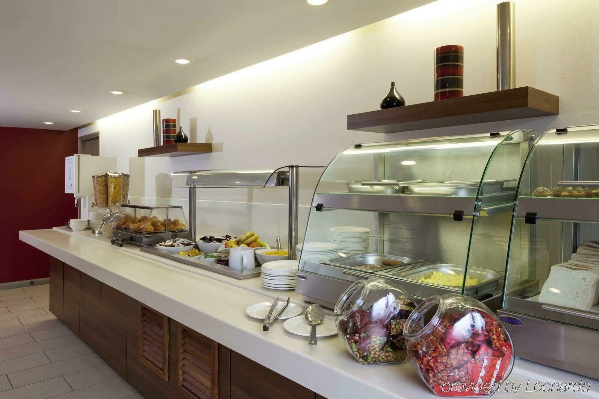 Holiday Inn Express Birmingham Oldbury By Ihg Экстерьер фото