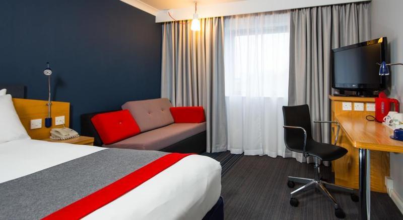 Holiday Inn Express Birmingham Oldbury By Ihg Экстерьер фото